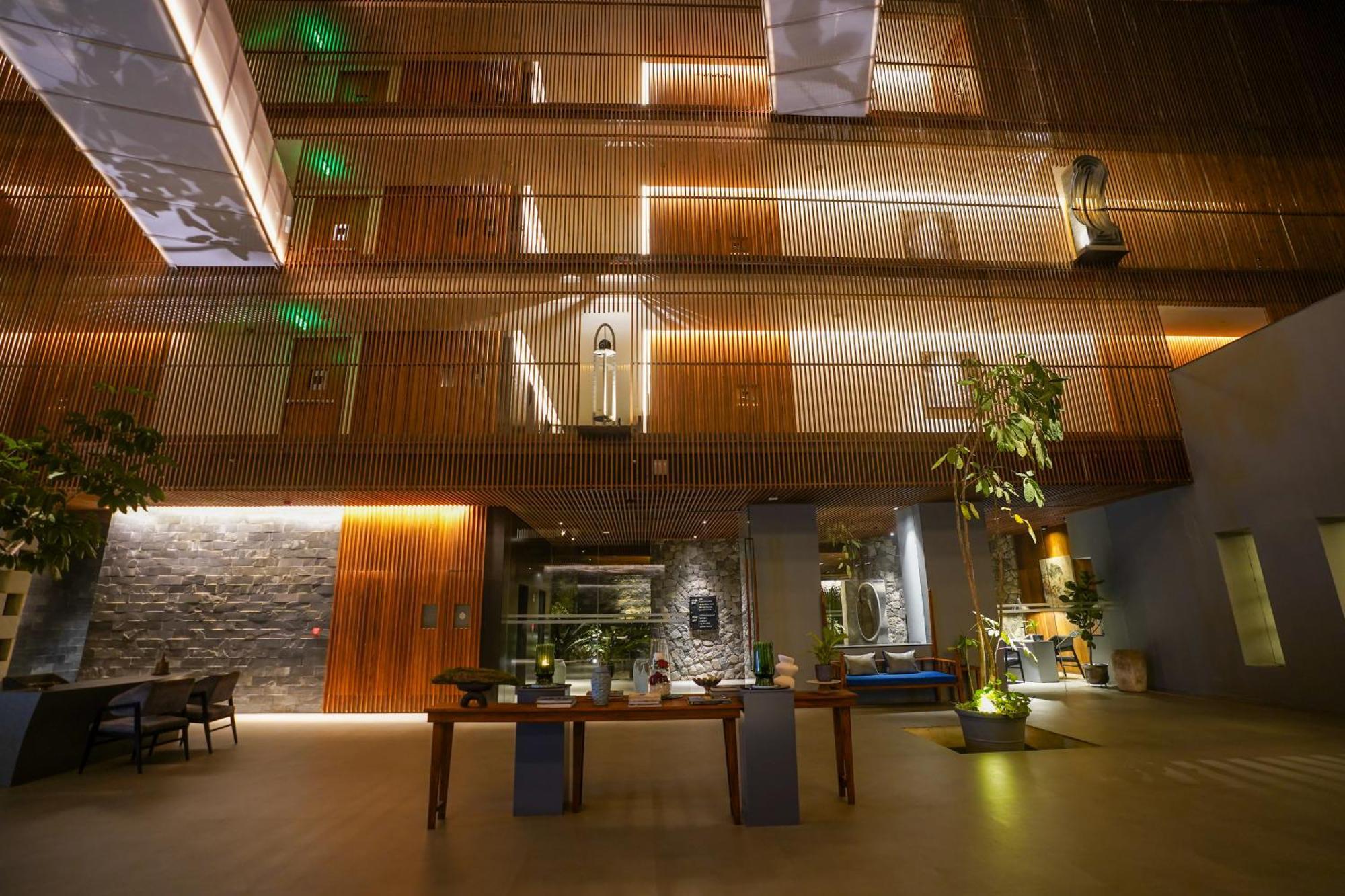 Radisson Resort And Spa Лонавла Екстер'єр фото Interior of the hotel