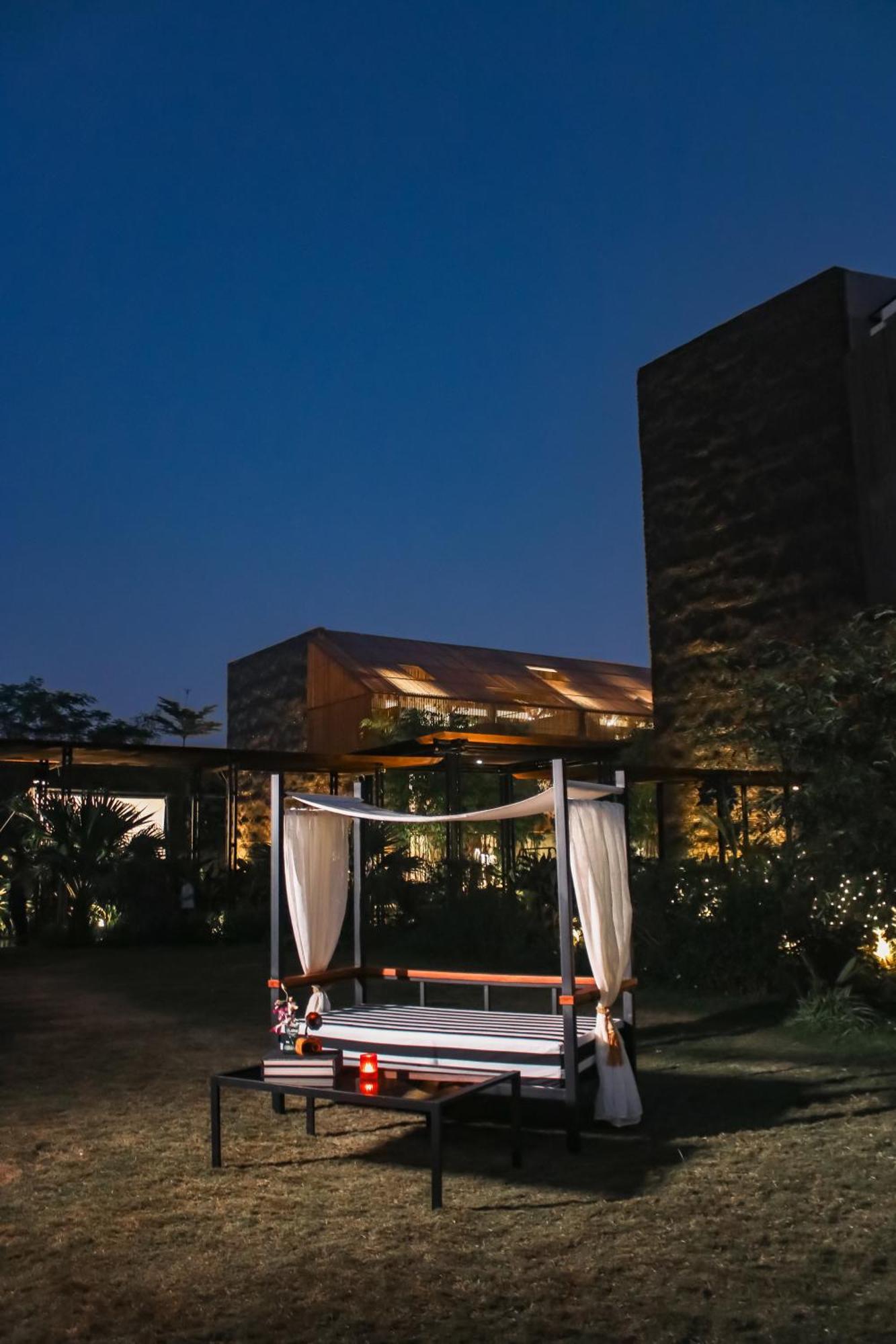 Radisson Resort And Spa Лонавла Екстер'єр фото The Sukhothai